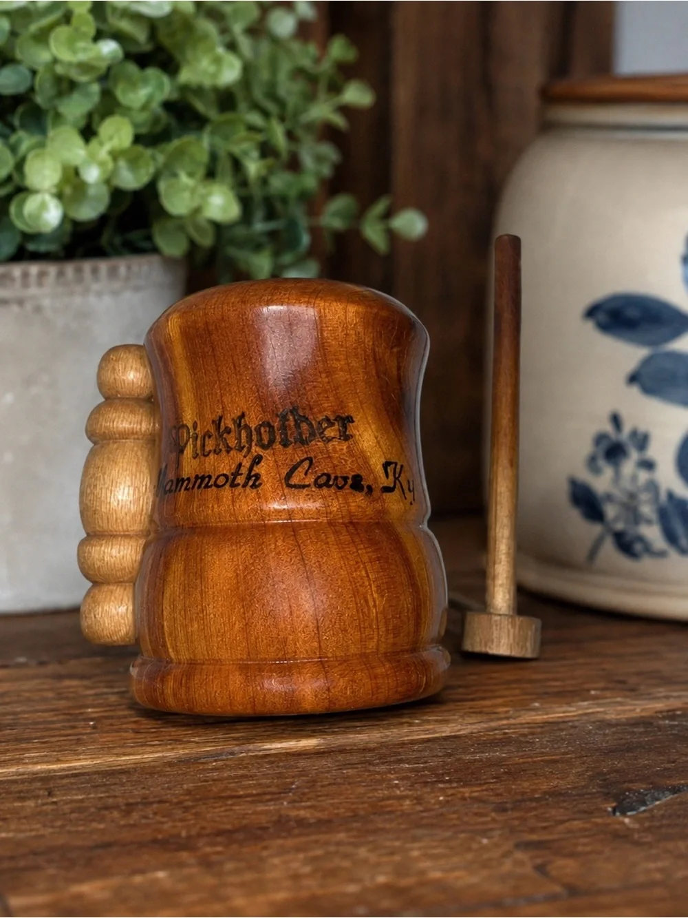 Vintage Mammoth Cave KY Wooden Pickholder Toothpick Holder